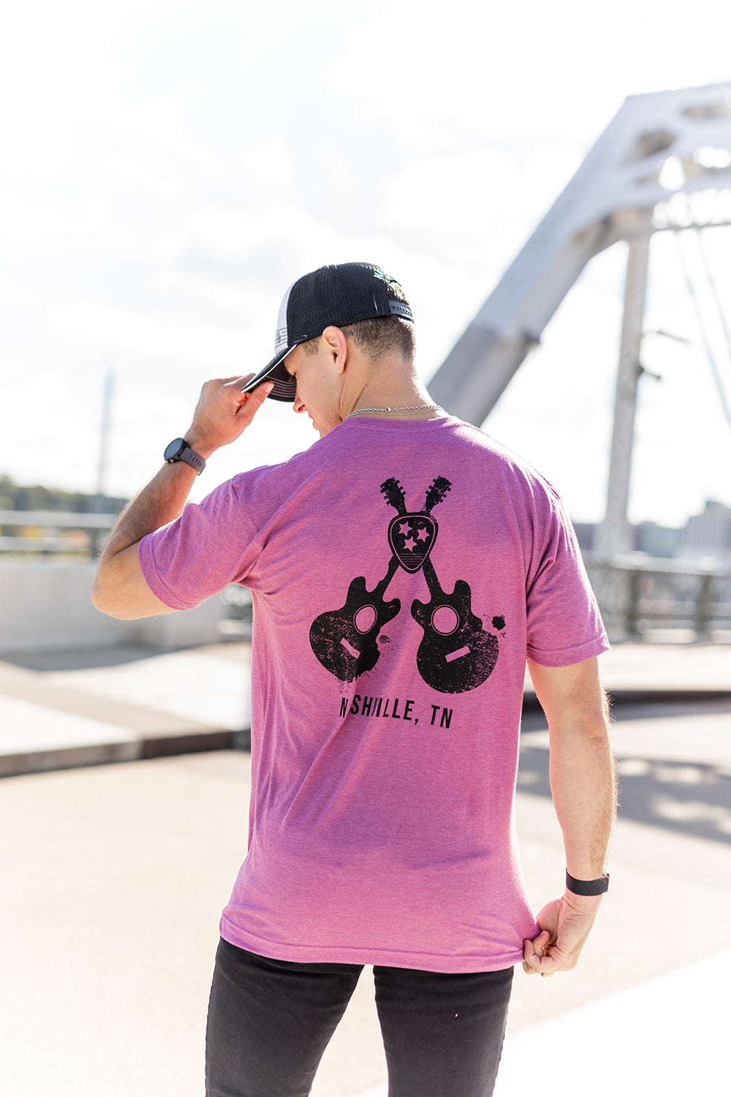 Nashville Crossed Guitars T-Shirt Heather Casis -